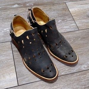 CWY by Coolway die cut dark grey leather booties. Size 7